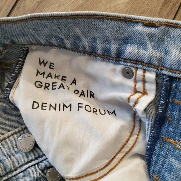 DENIM FORUM | The Yoko High Rise Slim in Light Blue Wash (Size 25) - Picture 6 of 14